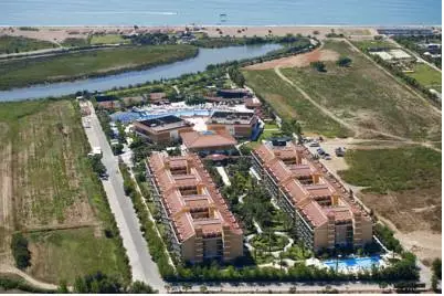 هتل کریستال پارا ایزو ورده ریزورت آنتالیا